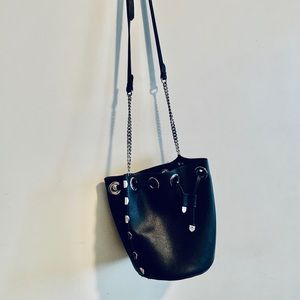 Black Zara Bucket bag. Worn once #LikeNew #Zara